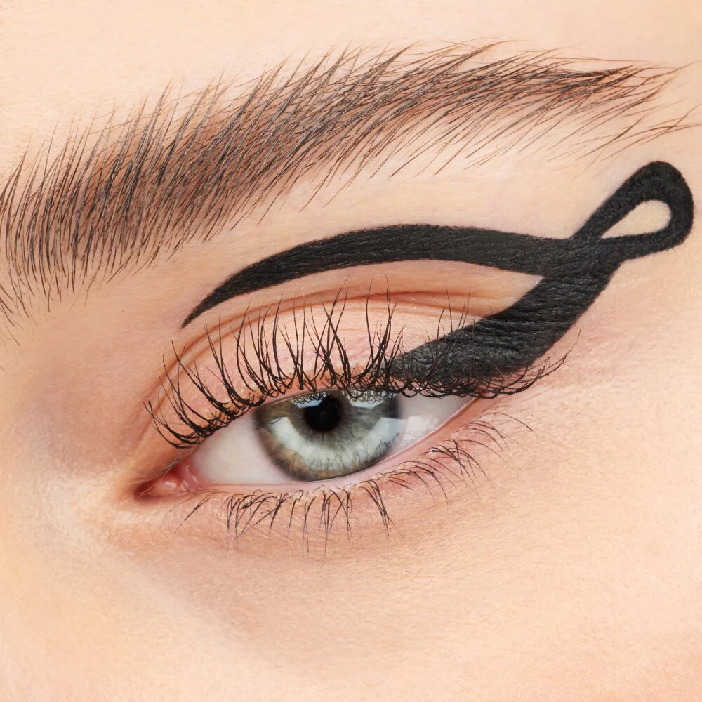 Stay & Play Gel Eyeliner - Image 4
